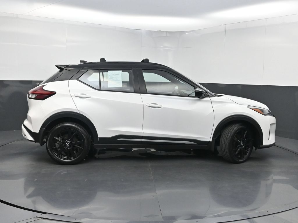 Used 2024 Nissan Kicks SR FWD image 40