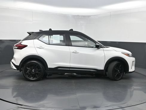 Used 2024 Nissan Kicks SR FWD image 40