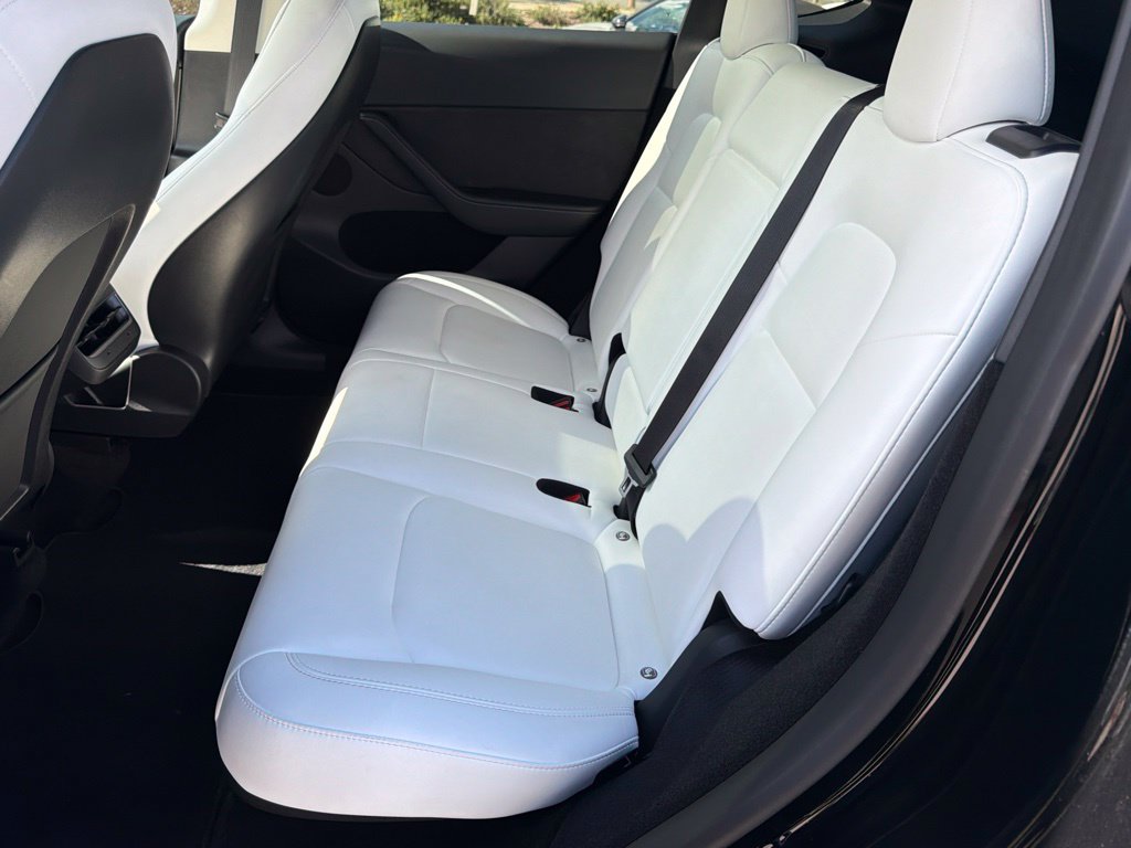 Used 2023 Tesla Model Y Performance AWD/4WD image 31