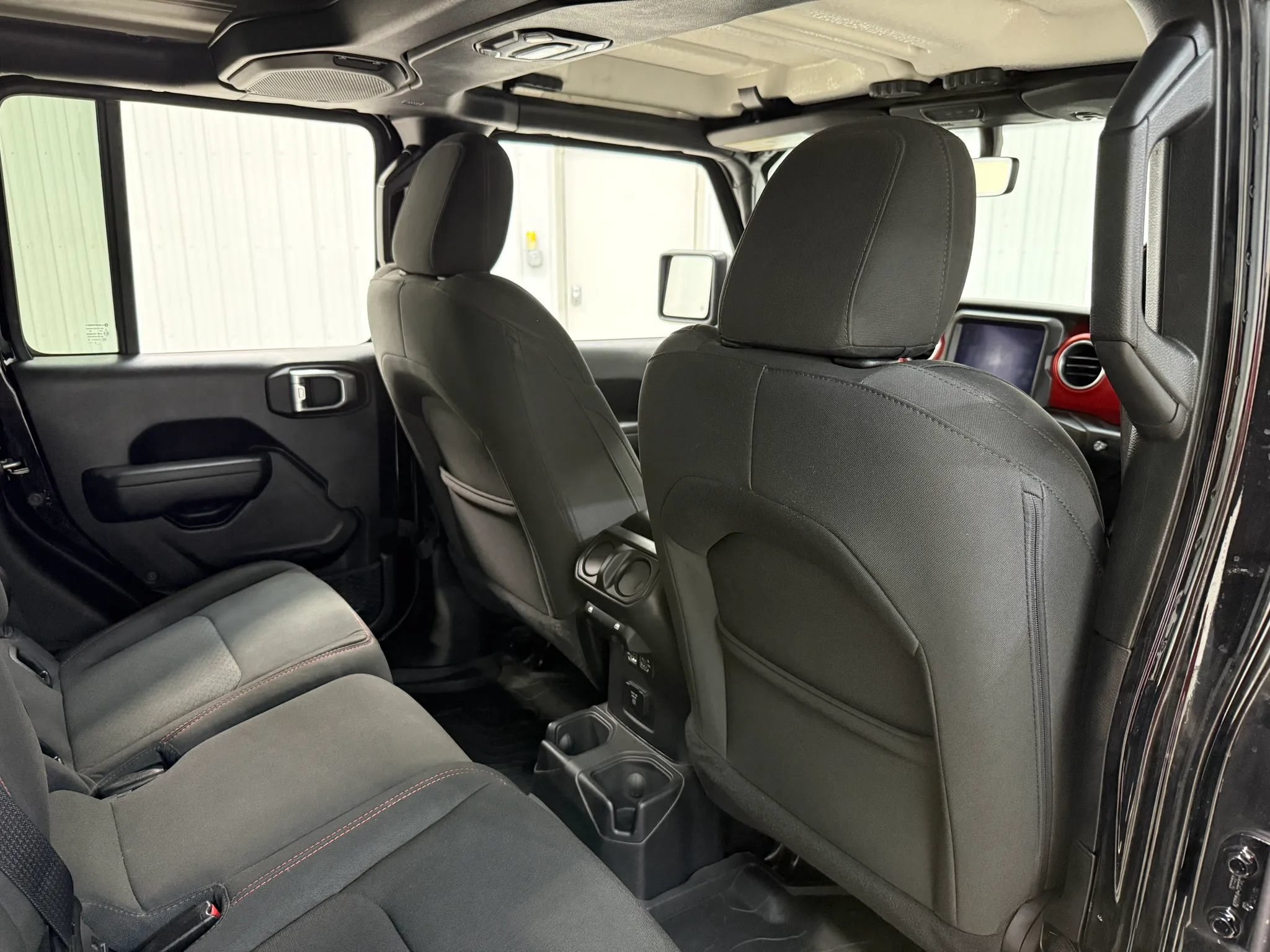 Used 2023 Jeep Gladiator Rubicon w/ Cold Weather Group AWD/4WD image 17