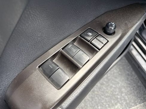 Used 2022 Toyota Camry SE w/ Cold Weather Package FWD image 23