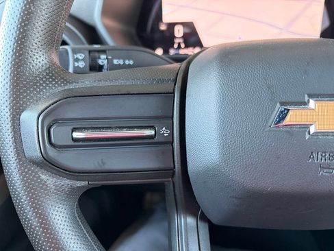 Used 2024 Chevrolet Colorado W/T AWD/4WD image 16