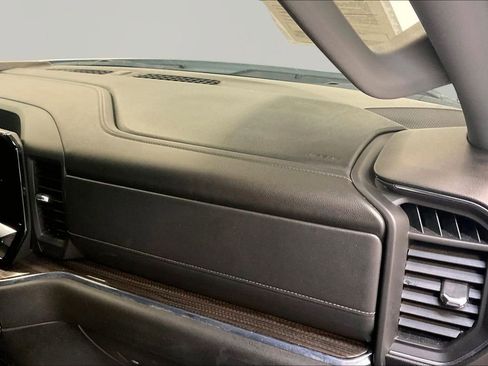 Used 2024 Chevrolet Silverado 1500 LT AWD/4WD image 28