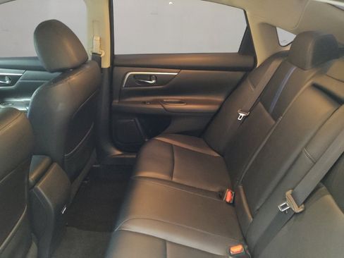 Used 2018 Nissan Altima 2.5 SR w/ SR Midnight Edition image 18