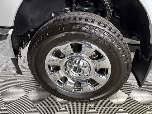 Used 2025 Ford F350 Lariat w/ Lariat Ultimate Package image 12