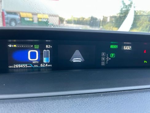 Used 2019 Toyota Prius LE FWD image 23