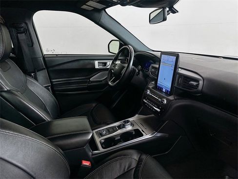 Used 2020 Ford Explorer ST w/ ST Street Pack image 32
