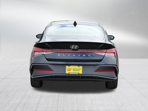 Certified 2025 Hyundai Elantra Sport image 6