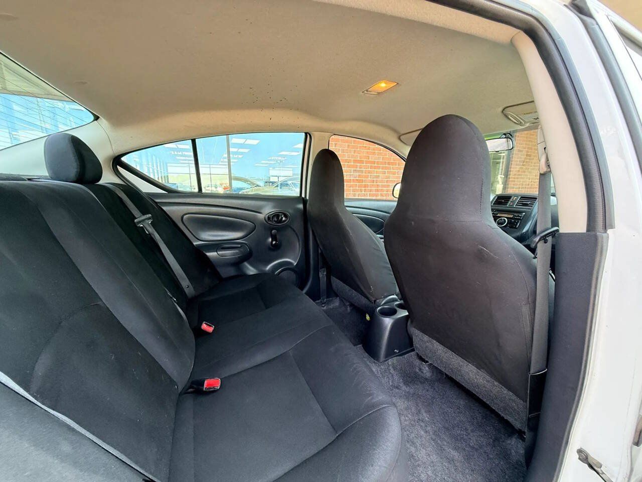 Used 2014 Nissan Versa S FWD image 17