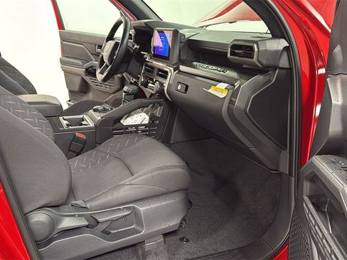 New 2025 Toyota Tacoma SR5 image 18