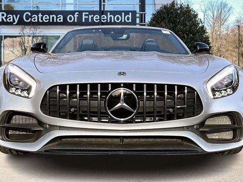Used 2018 Mercedes-Benz AMG GT Roadster image 3