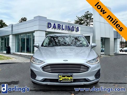 Used 2019 Ford Fusion SE image 2