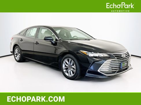 Used 2019 Toyota Avalon XLE image 1
