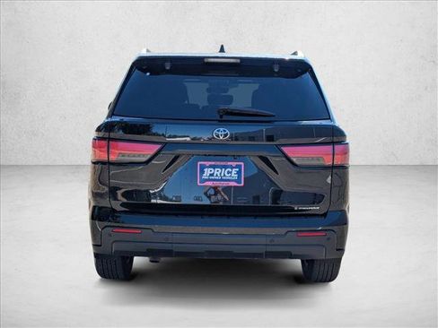 Used 2025 Toyota Sequoia SR5 image 7