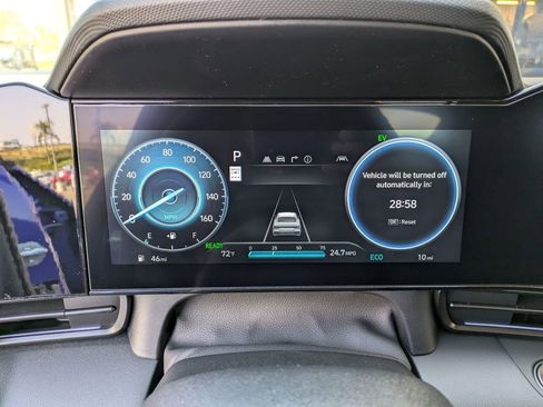 New 2025 Hyundai Elantra SEL image 17