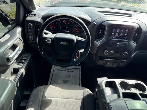 Used 2021 Chevrolet Silverado 1500 Custom AWD/4WD image 12