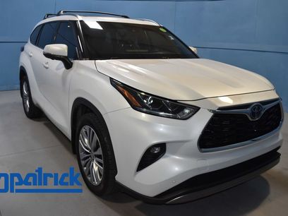 Used 2023 Toyota Highlander Platinum