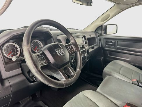 Used 2017 RAM 1500 Express AWD/4WD image 9
