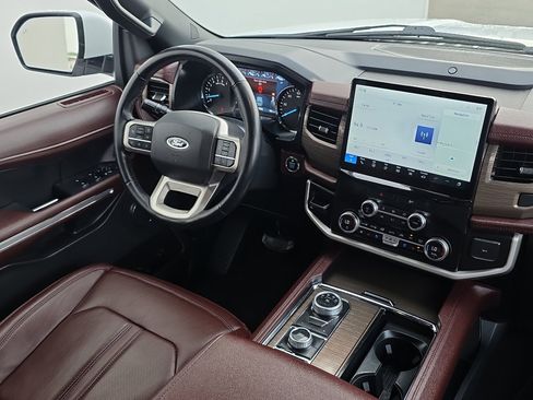 Used 2023 Ford Expedition Limited image 15