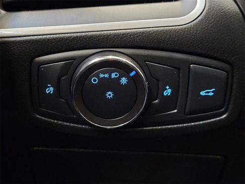 Used 2017 Ford Edge Titanium image 29