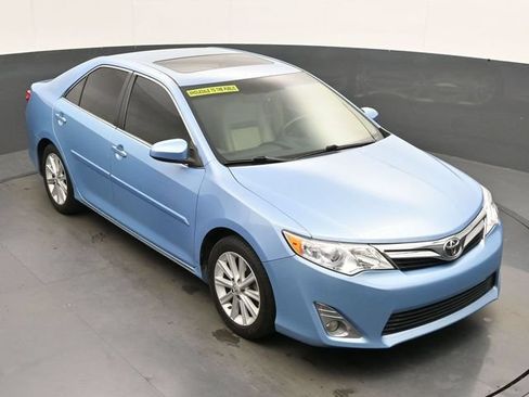 Used 2013 Toyota Camry XLE w/ Leather Pkg FWD image 18