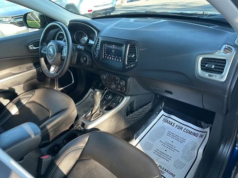Used 2018 Jeep Compass Latitude w/ Popular Equipment Group image 44