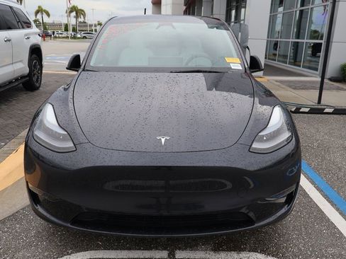 Used 2025 Tesla Model Y Long Range RWD image 5
