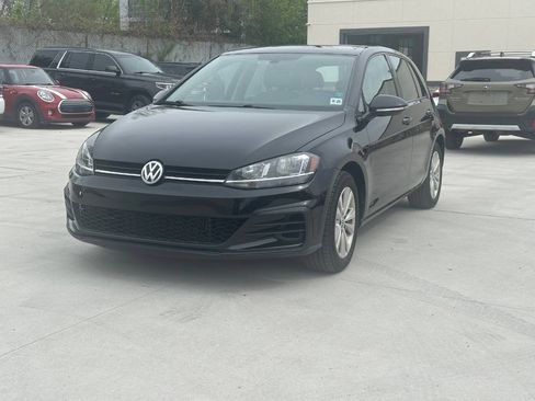 Used 2020 Volkswagen Golf 4-Door FWD image 4
