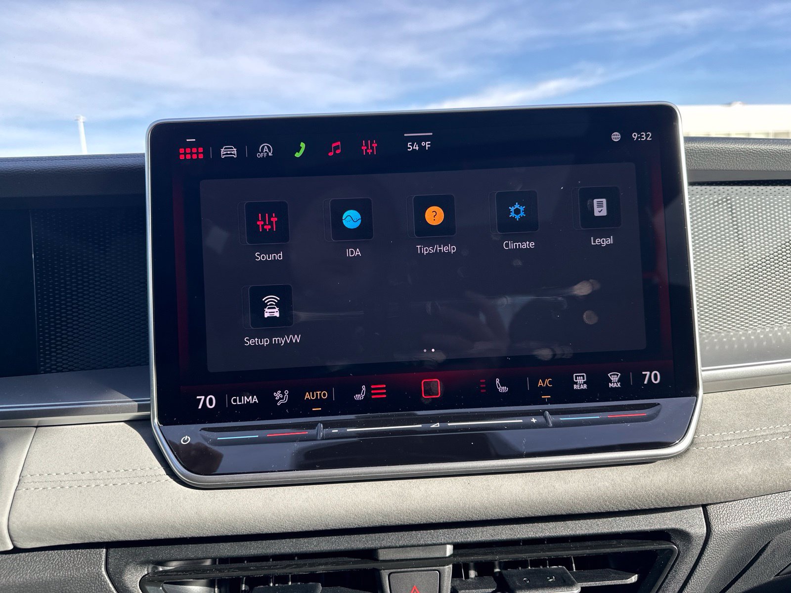 New 2026 Volkswagen Tiguan SE R-Line AWD/4WD image 50