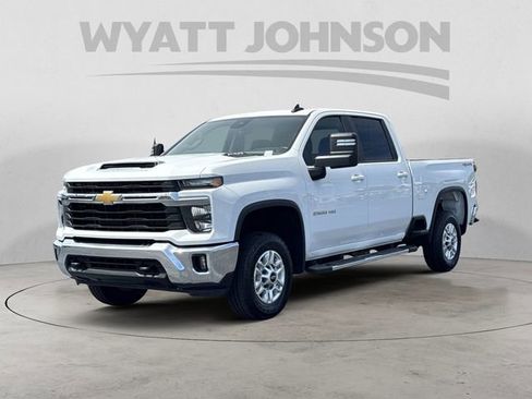 Used 2025 Chevrolet Silverado 2500 LT w/ Convenience Package AWD/4WD image 1