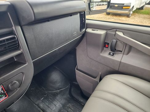 New 2025 Chevrolet Express 2500 w/ Driver Convenience Package image 40