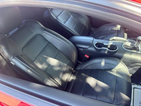 Used 2022 Ford Mustang GT Premium w/ GT Performance Package RWD image 27
