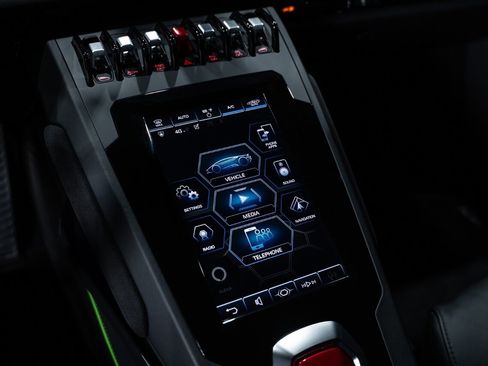 Used 2020 Lamborghini Huracan EVO image 52