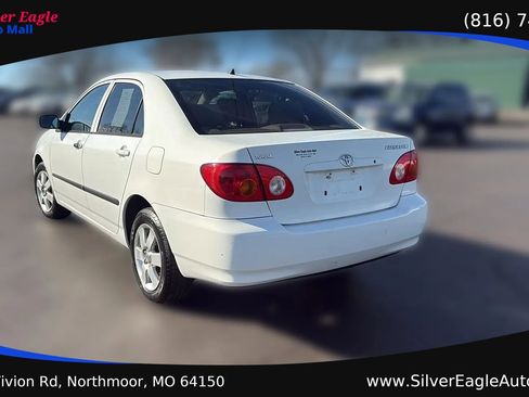 Used 2003 Toyota Corolla LE FWD image 3