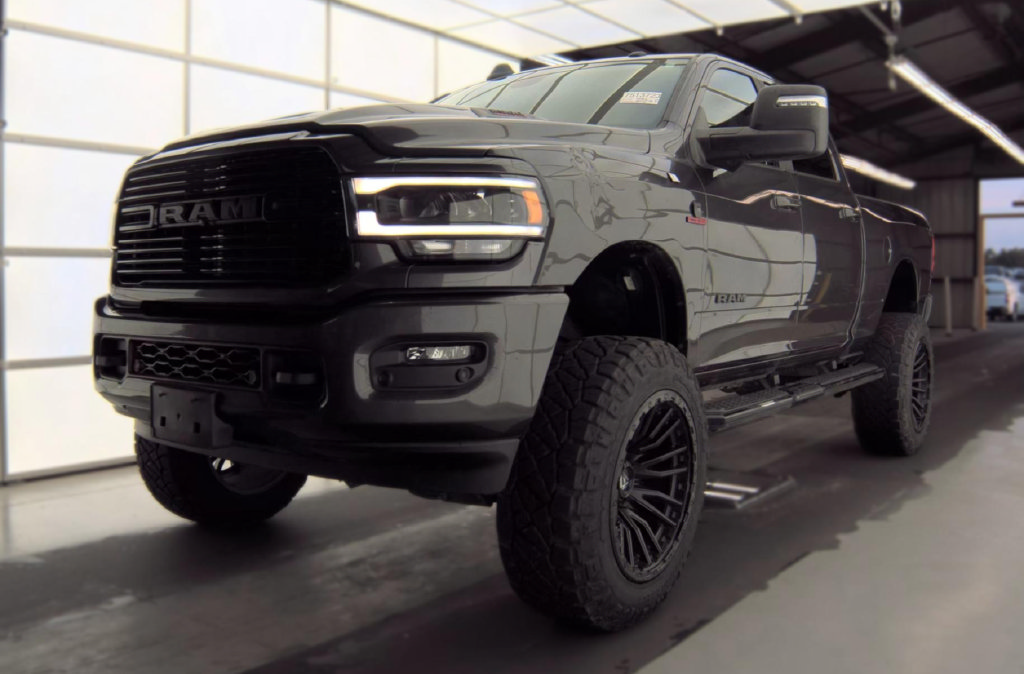 Used 2023 RAM 2500 Laramie w/ Night Edition AWD/4WD image 1