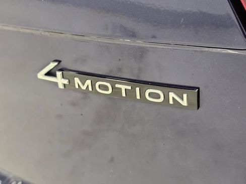 Used 2024 Volkswagen Tiguan SEL R-Line AWD/4WD image 7