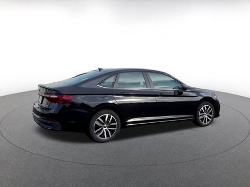 Used 2025 Volkswagen Jetta SE image 14