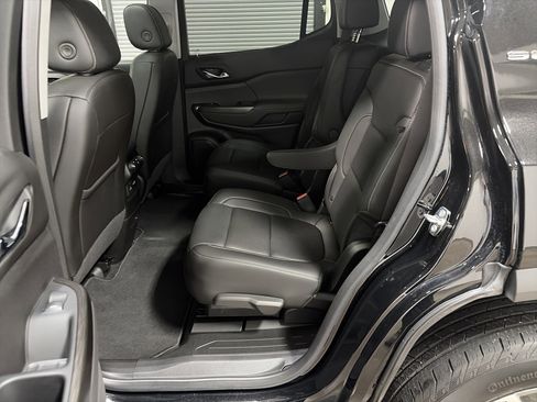 Used 2023 GMC Acadia SLT w/ Technology Package image 29