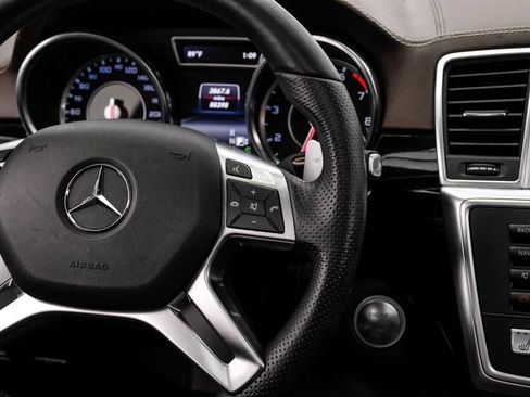 Used 2016 Mercedes-Benz GL 63 AMG 4MATIC image 23