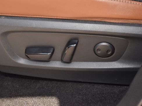 Used 2024 Nissan Pathfinder Platinum FWD image 38