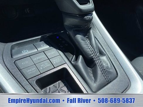 Used 2025 Toyota RAV4 XLE AWD/4WD image 15