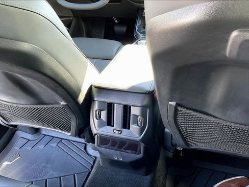 Certified 2025 BMW X3 xDrive30i w/ Premium Package image 10