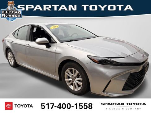 Used 2025 Toyota Camry LE FWD image 8