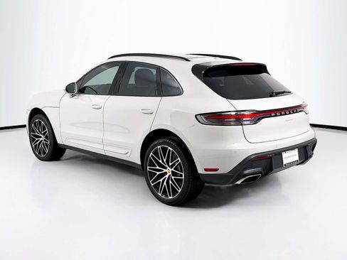 New 2025 Porsche Macan image 3