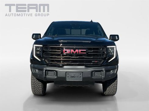 Used 2025 GMC Sierra 1500 AT4X image 2