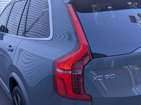 Used 2023 Volvo XC90 B6 Ultimate w/ Protection Package Premier AWD/4WD image 12