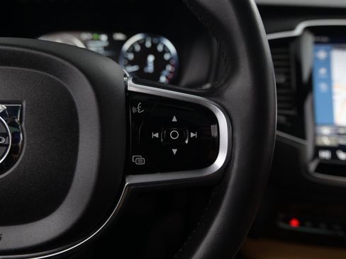 Used 2017 Volvo XC90 T5 Momentum w/ Momentum Plus Package image 35