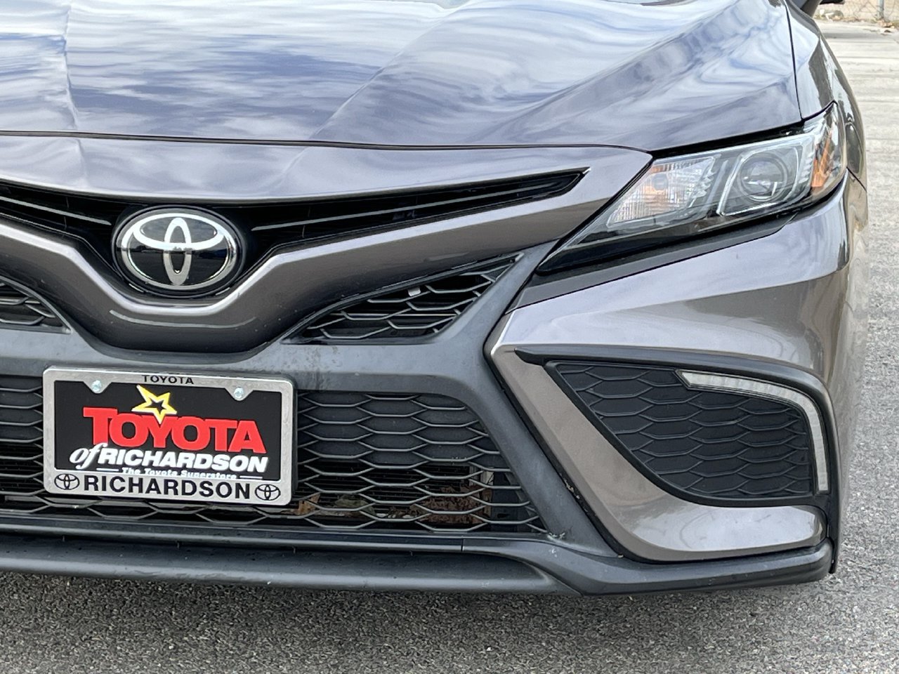 Used 2023 Toyota Camry SE FWD image 8