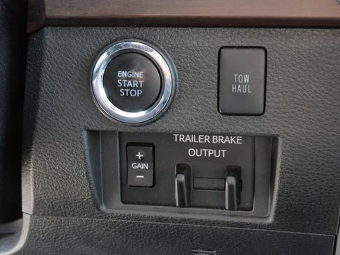Certified 2020 Toyota Tundra Limited w/ Limited Premium Package AWD/4WD image 30