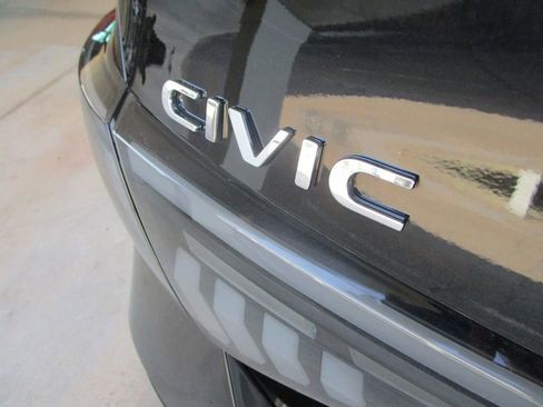 Used 2025 Honda Civic Sport image 10